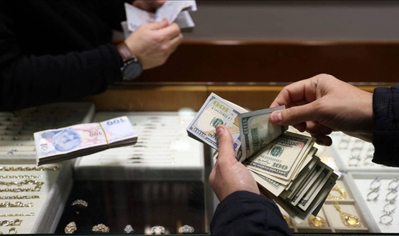 12 dolar cebe girmeden eridi
