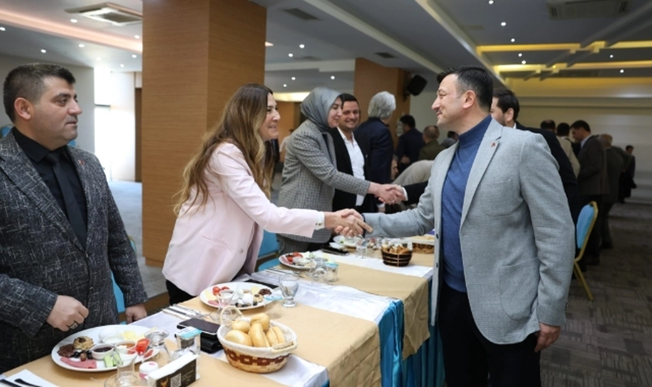 Dağ, Cumhur İttifakı’nın Belediye Başkan Adaylarıyla toplantı yaptı