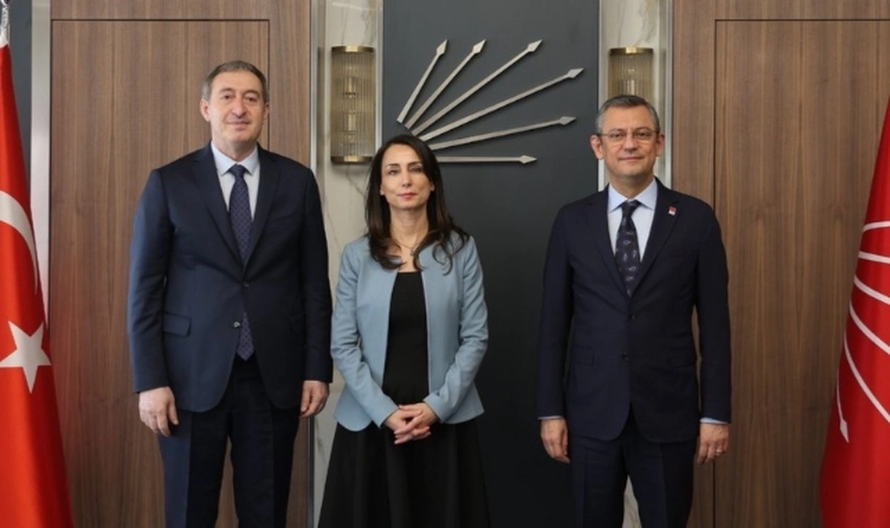 DEM Parti'den CHP'ye ziyaret