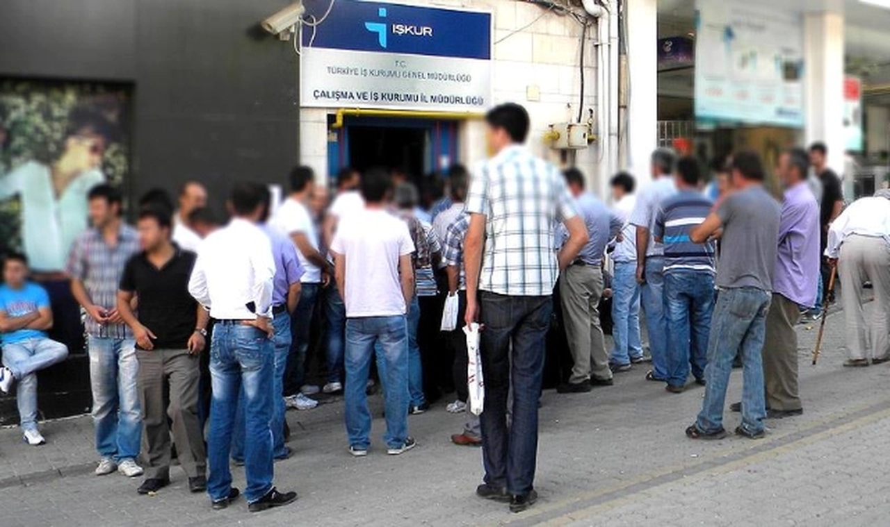 DİSK: Gerçek işsiz sayısı 3,1 milyon değil, 8,7 milyon