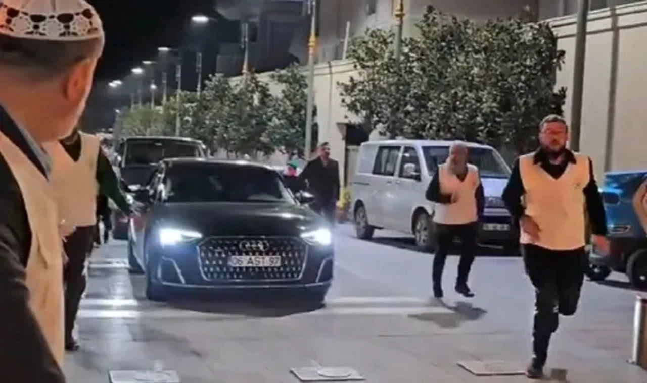 Menzil şeyhinin ihtişamı göz kamaştırdı
