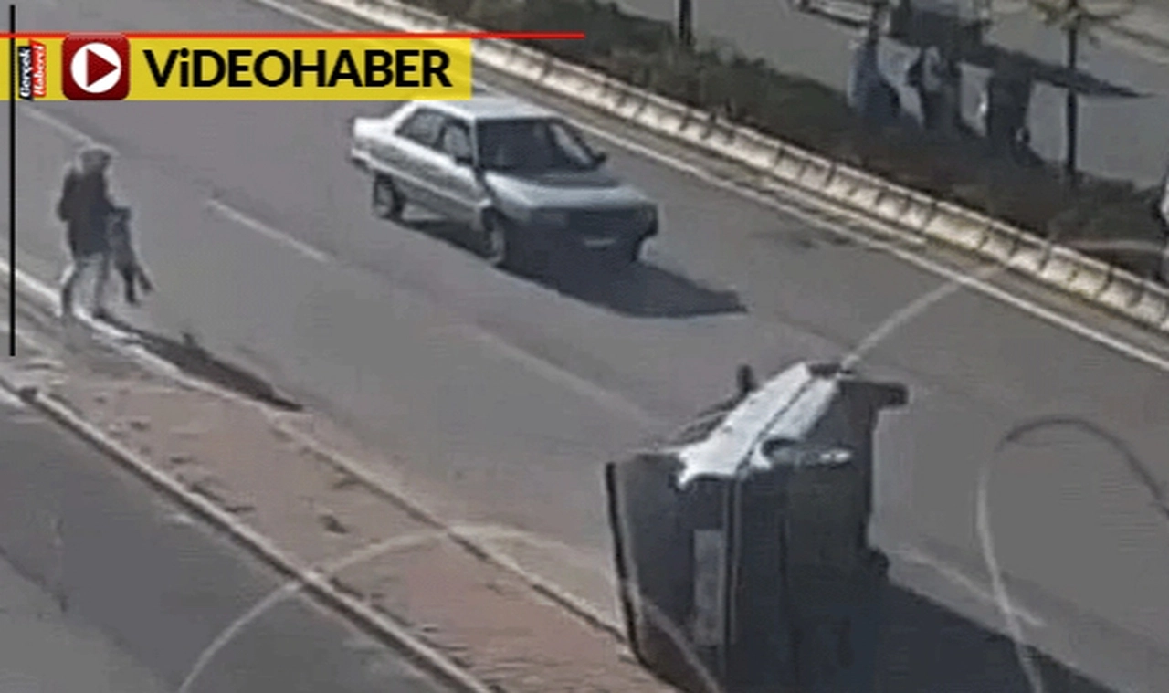 Üst geçit yerine yoldan geçtiler ortalık karıştı