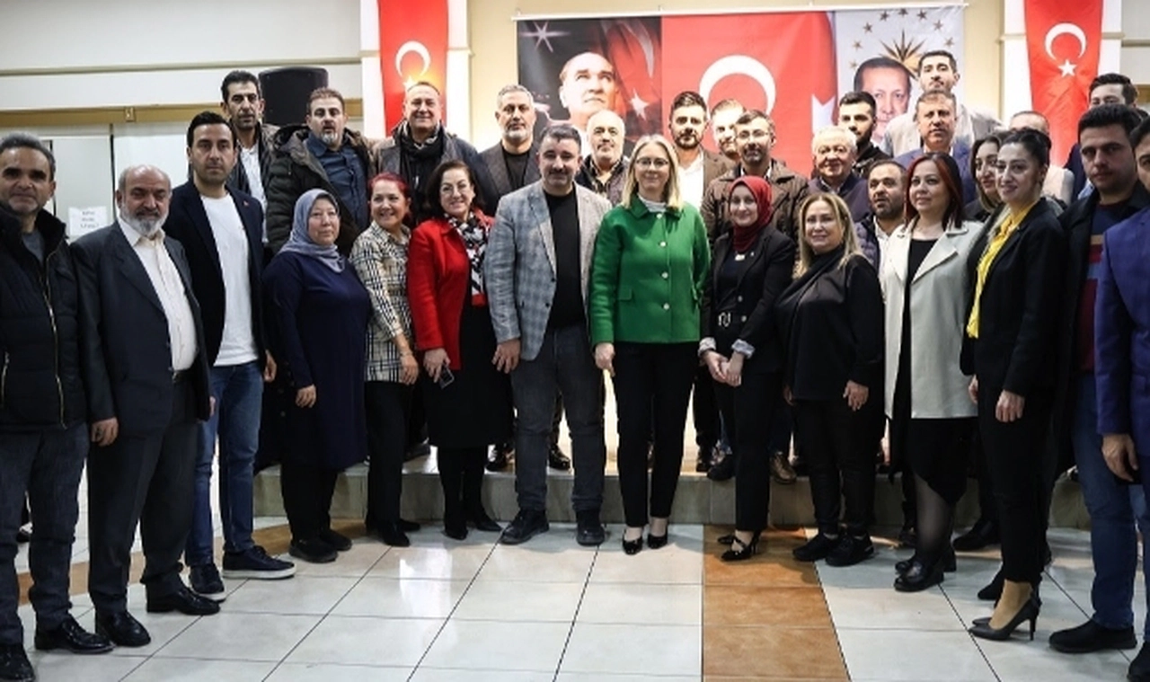 AK Partili Konak Belediye Başkan Adayı Ceyda Bölünmez Çankırı:"AK Parti bugün belediyecilikte markadır"