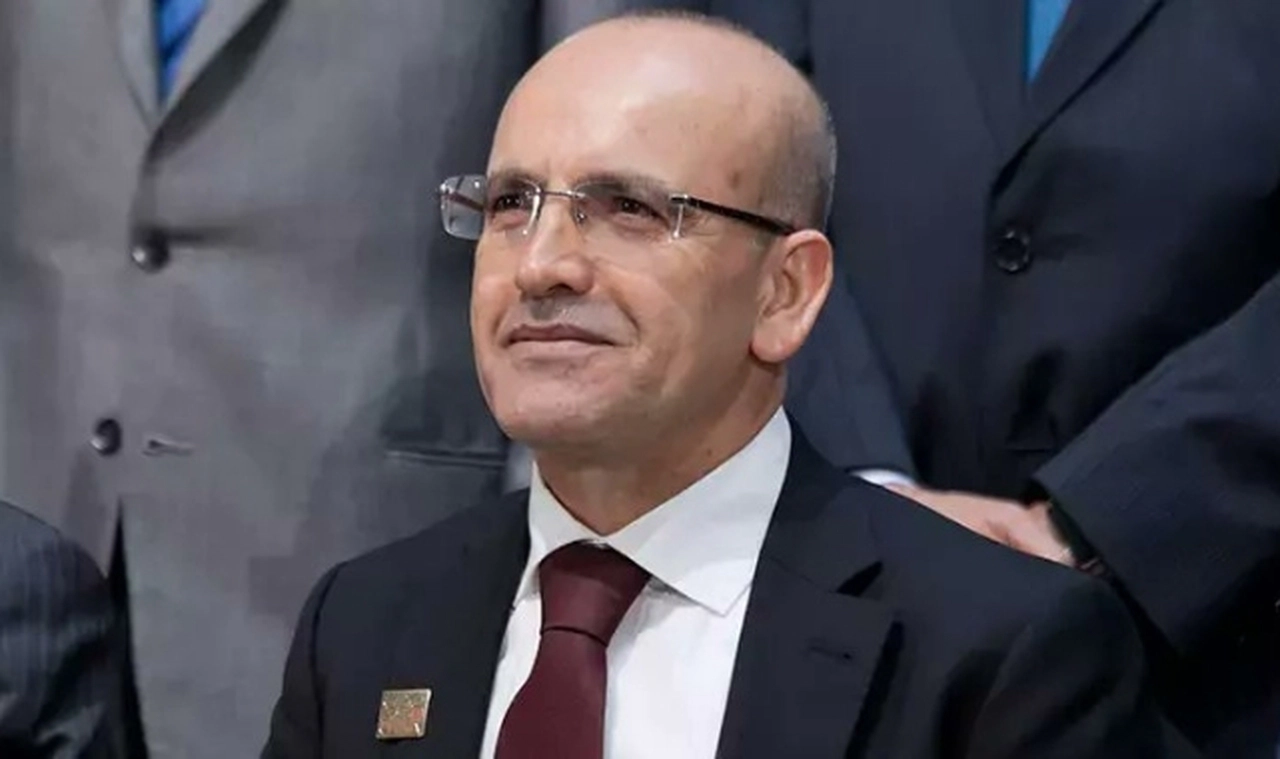 Bakan Şimşek'ten gençlere uyarı: Banka hesaplarınızı kimseye kullandırmayın