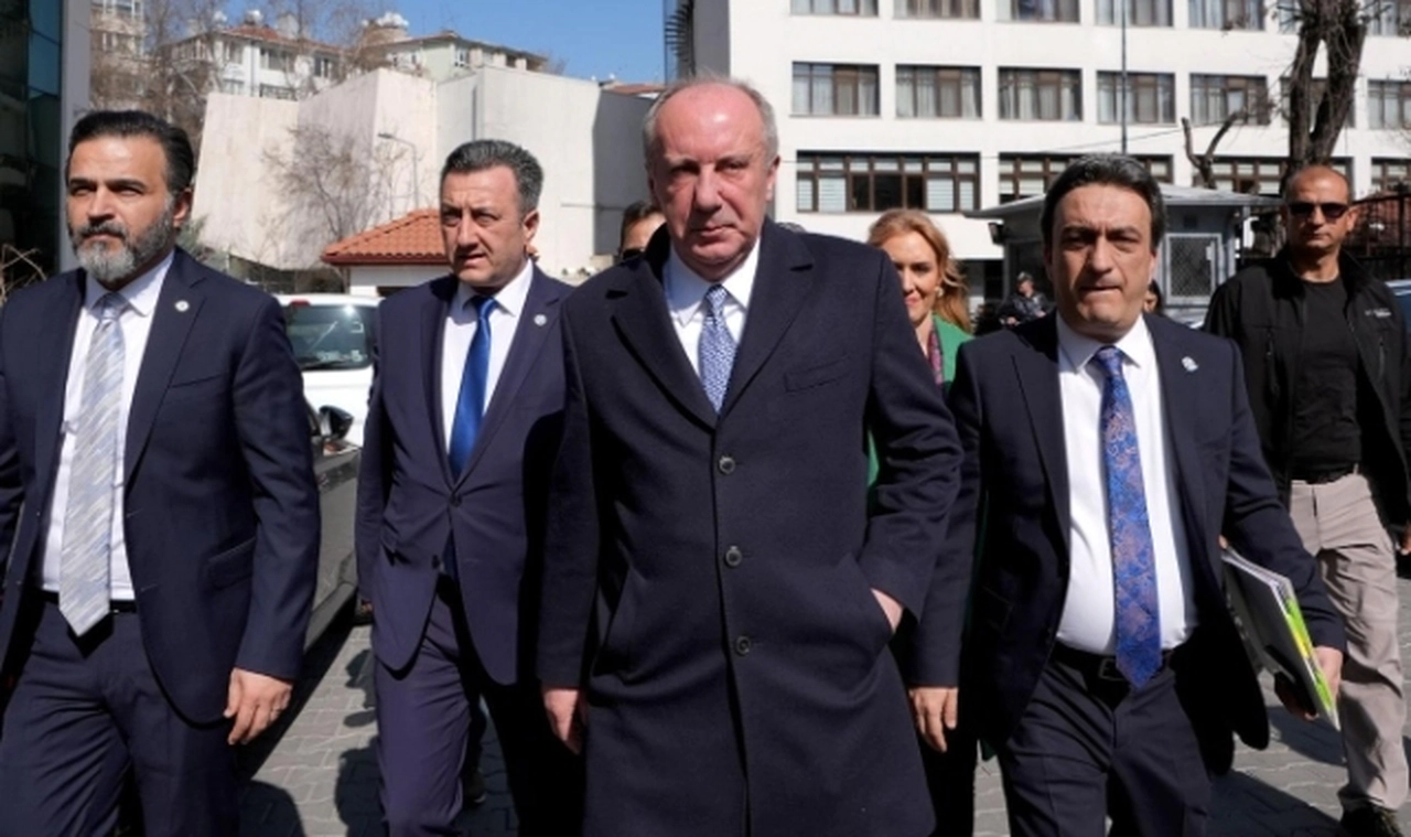 Memleket Partisi Genel Başkanı İnce, YSK önünde basın açıklaması yaptı: Aldıkları kararları tanımıyorum