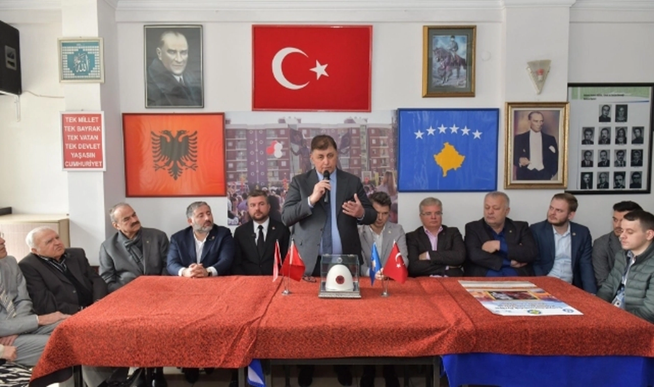 Tugay saha çalışmalarına hız kesmeden devam ediyor: “İzmir’i daha ileriye taşıyacağız”
