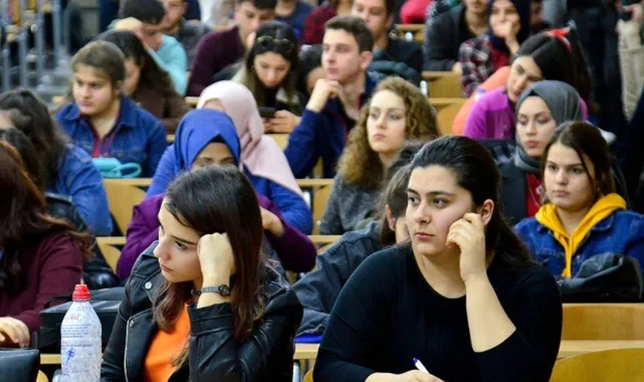 Bu üniversitelerde nasıl bilim yapılacak: Tel tel dökülüyorlar