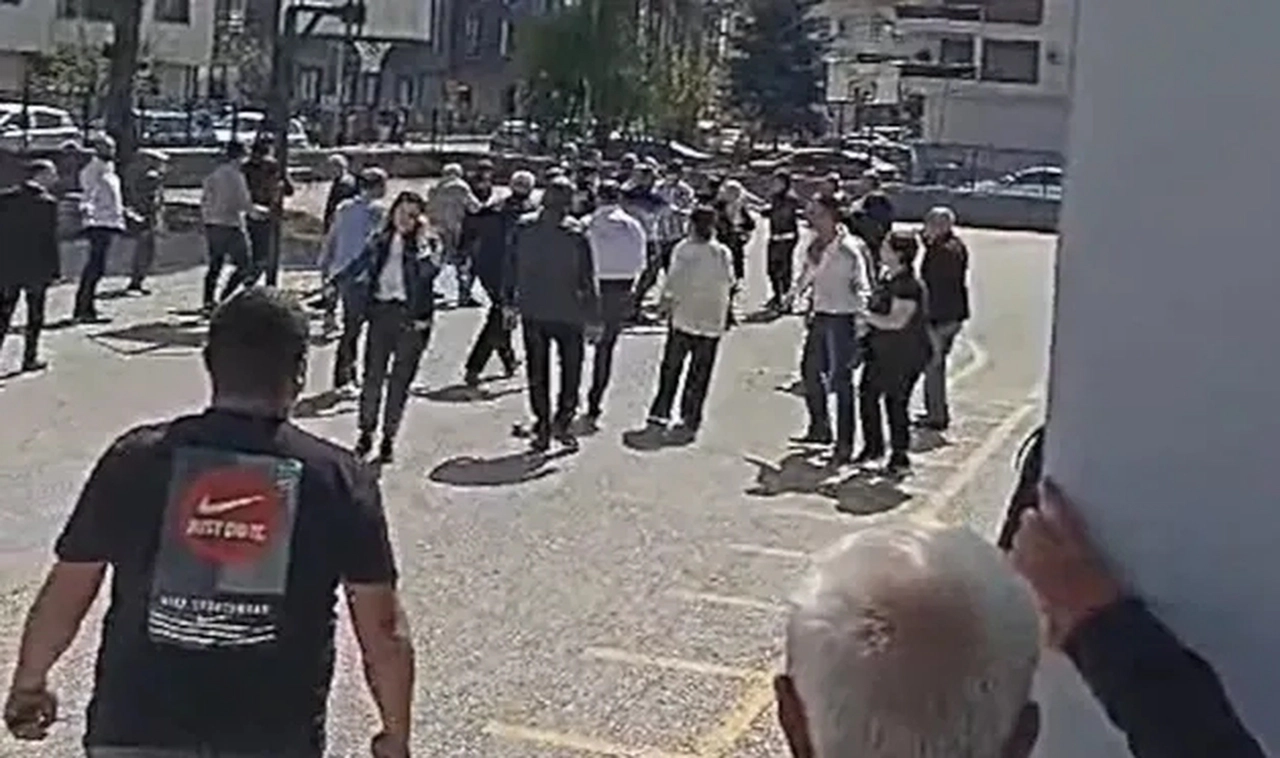 Düzce'de muhtarlık kavgası: Biber gazlı müdahale
