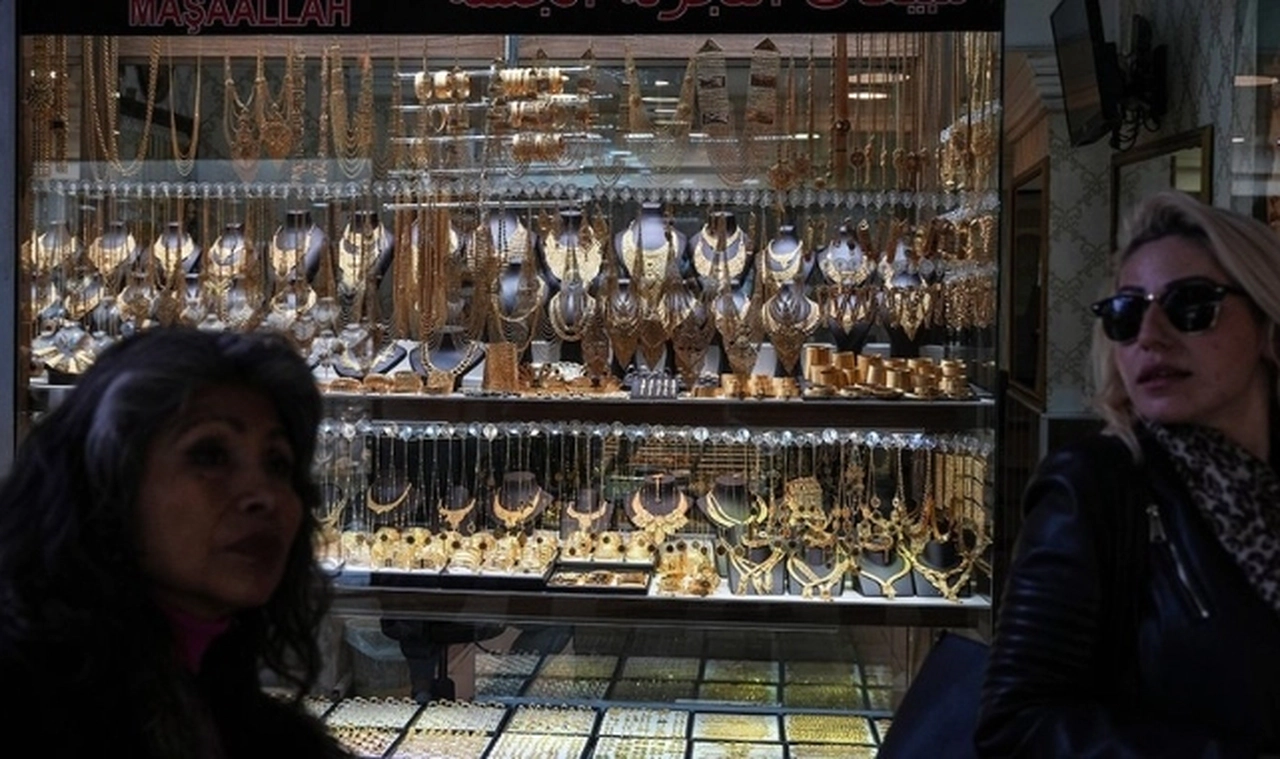 Gram altın rekor tazeledi, yatırımcılarını sevindirdi