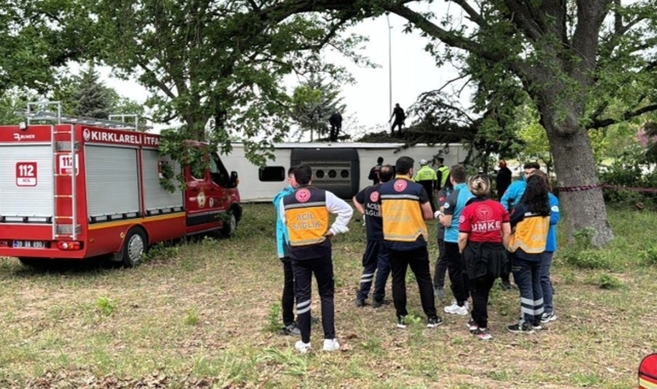 Kırklareli’de otobüs devrildi: Çok sayıda yaralı var