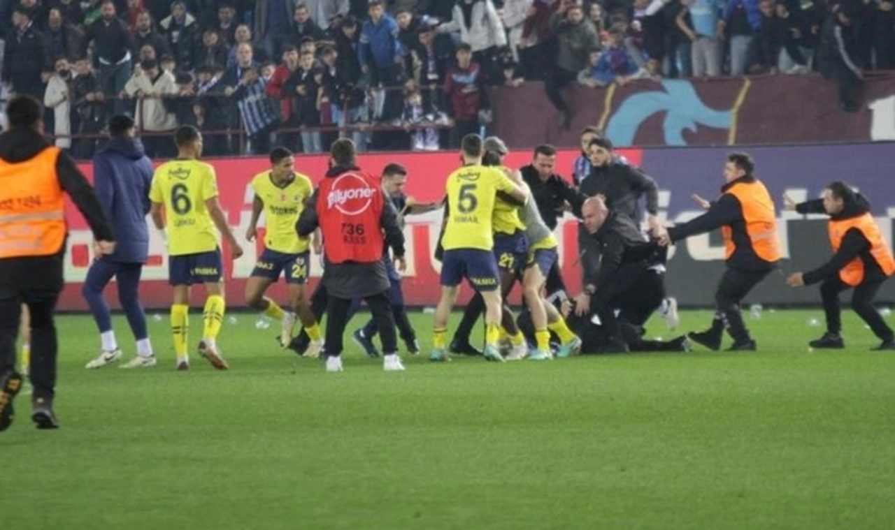 Trabzonspor - Fenerbahçe maçının cezaları açıklandı!