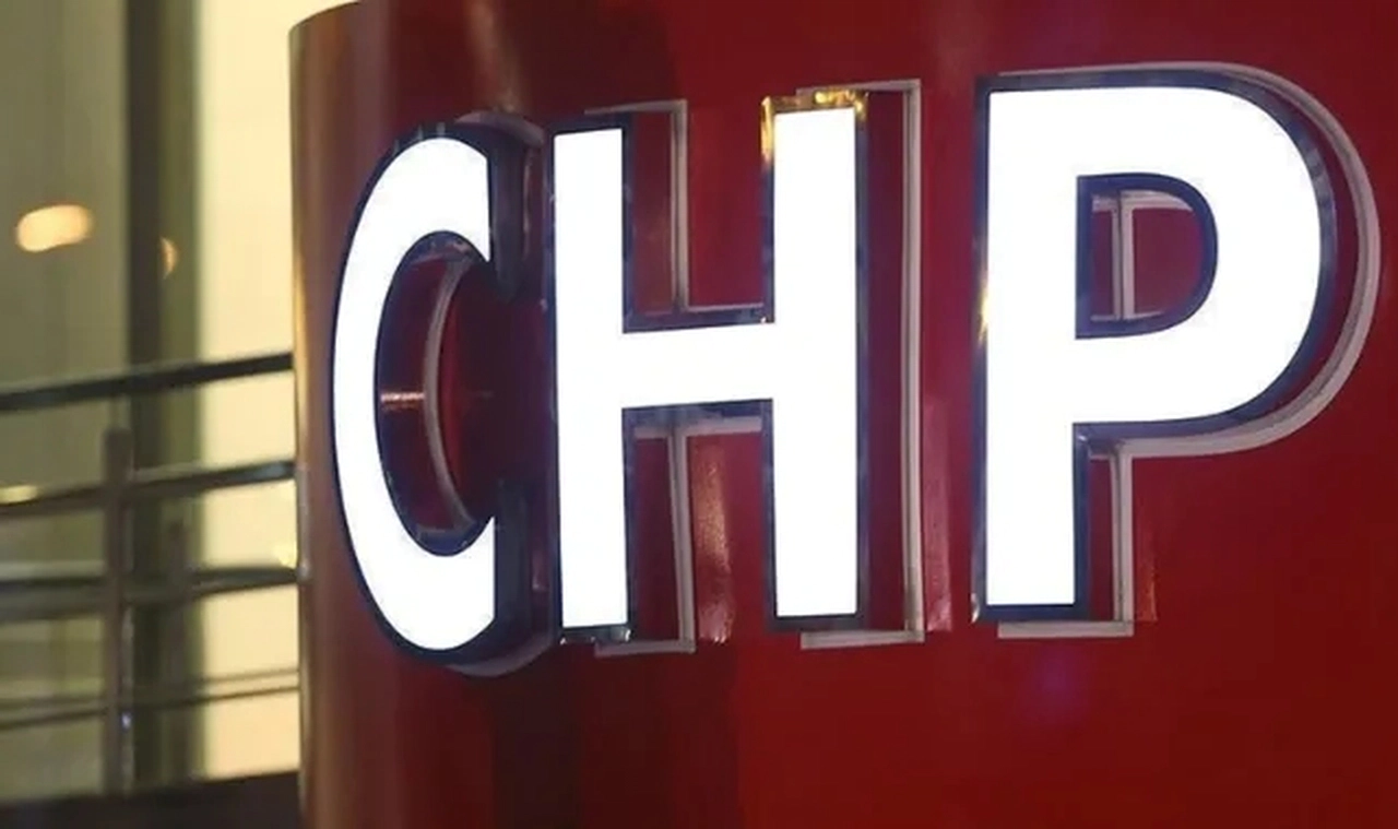 CHP'yi yasa boğan ölüm