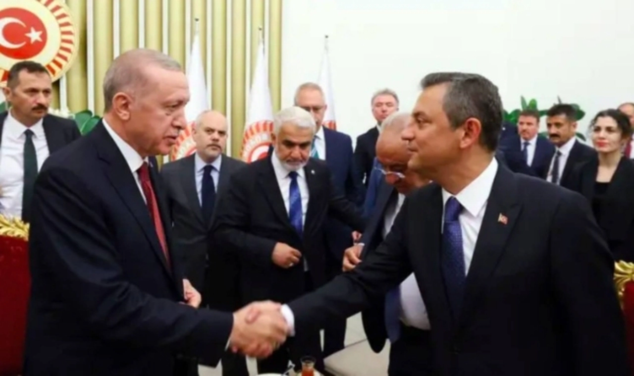 Kritik görüşme başladı: Erdoğan-Özel, AK Parti Genel Merkezi'nde