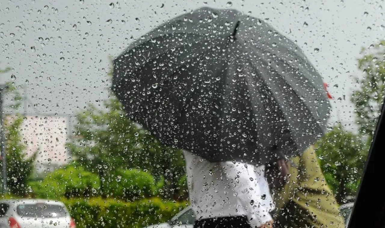 Meteoroloji'den yarın için uyarı: 3 bölge için kuvvetli yağış bekleniyor