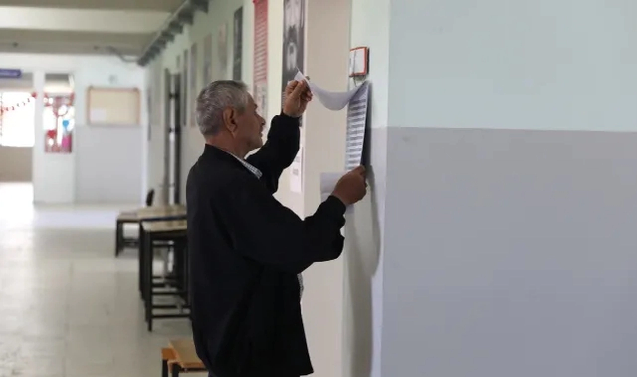 3 ilçe ve 4 belde yeniden sandık başında