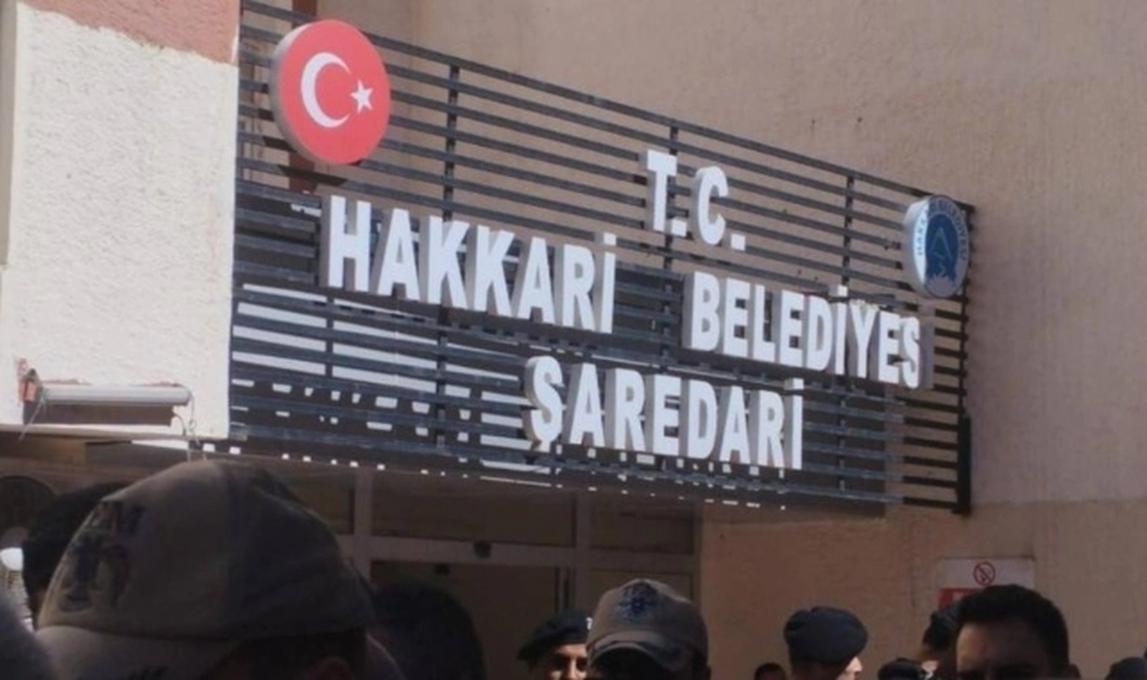 AK Partili vekilden dikkat çeken 'kayyım' iddiası: 30 DEM Partili Belediye Başkanı hakkında soruşturma var