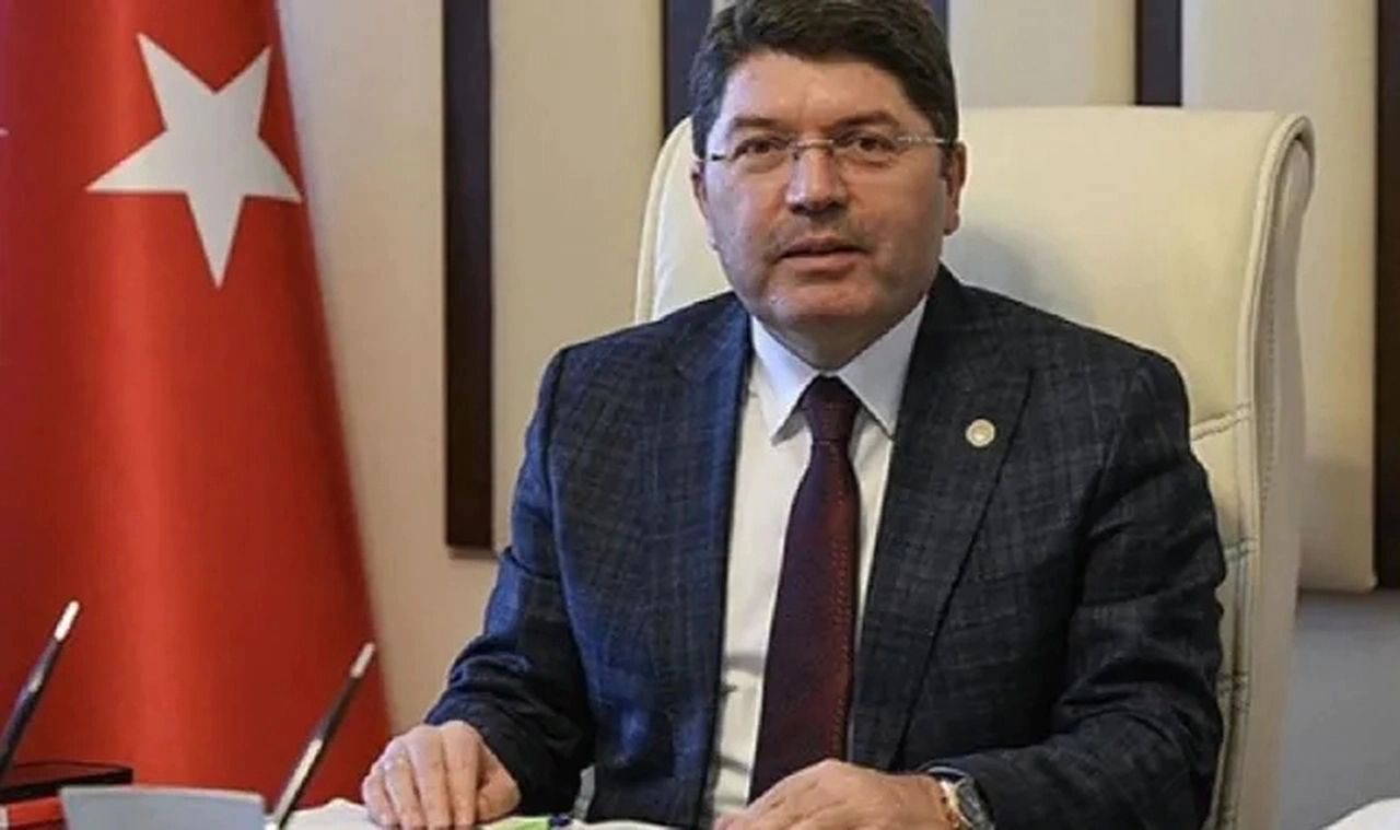 Bakan Tunç'tan 'Adalet' mesajı: Savunmaya devam edeceğiz