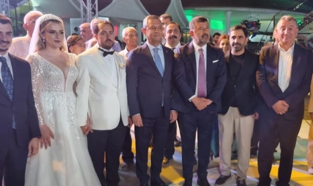 Başkan Günay, Genel Başkanla Birlikte nikah şahidi oldu