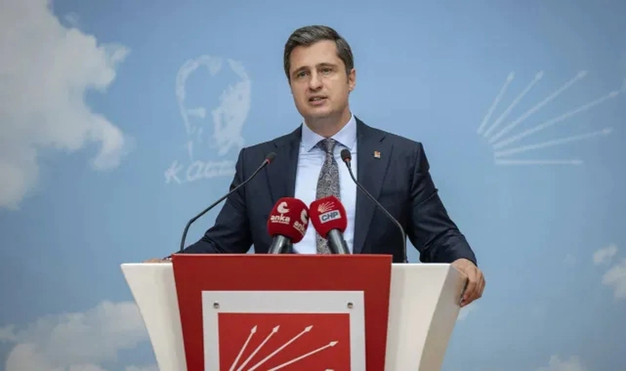 CHP'den 'yeni anayasa' yanıtı: Bizim gündemimiz, ülkemizin içinde olduğu ekonomik buhrandır