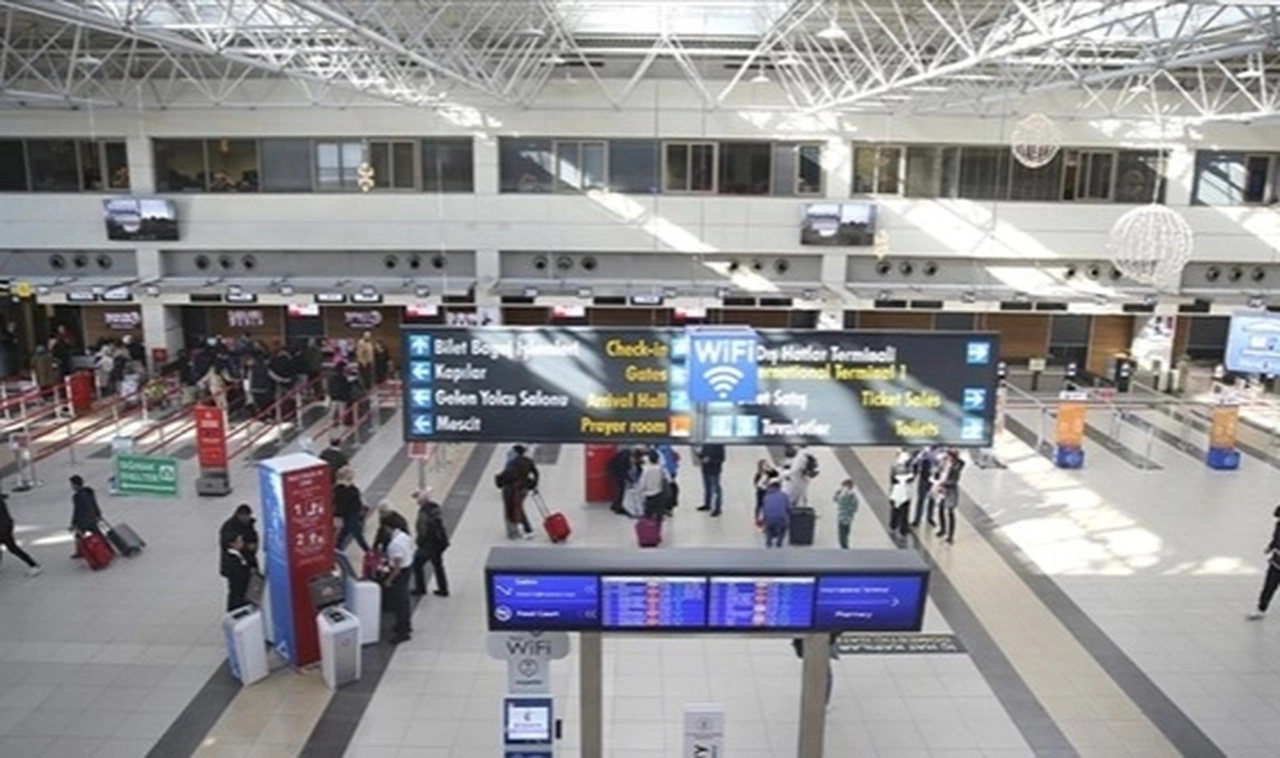 GİB'den yurt dışına çıkış harcı açıklaması