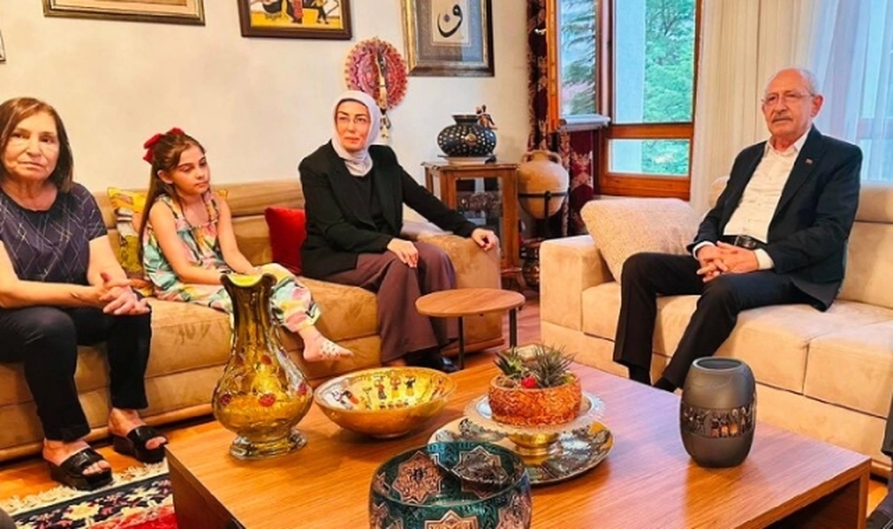 Kılıçdaroğlu: Ayşe Ateş'i tehdit eden çakallara sesleniyorum; varsa yüreğiniz hele bir cesaret edin; canımızı gark etmeye hazırız!
