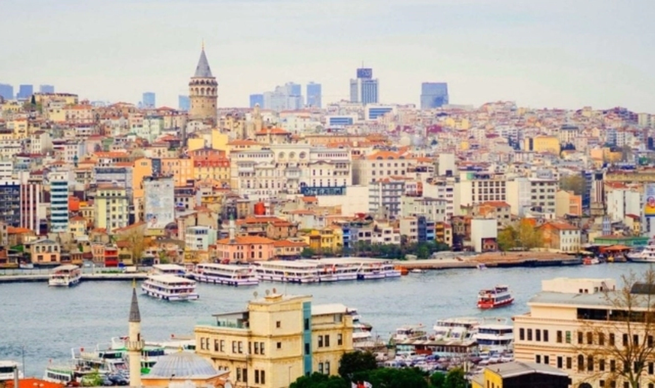 Tarihi mekanlarındaki kamu kurumları taşınıyor