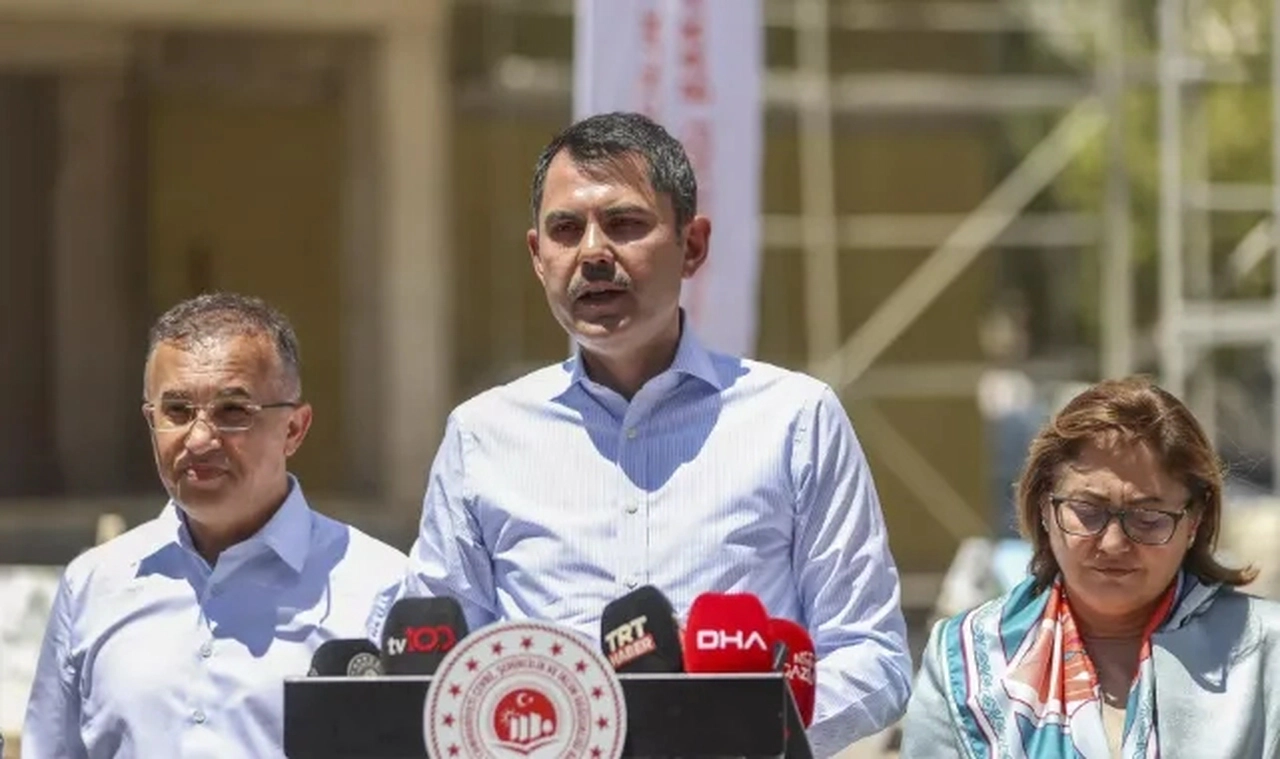 Bakan Kurum'dan orman yangınlarının sonrasına ilişkin açıklama: 'Vatandaşlarımız müsterih olsunlar'