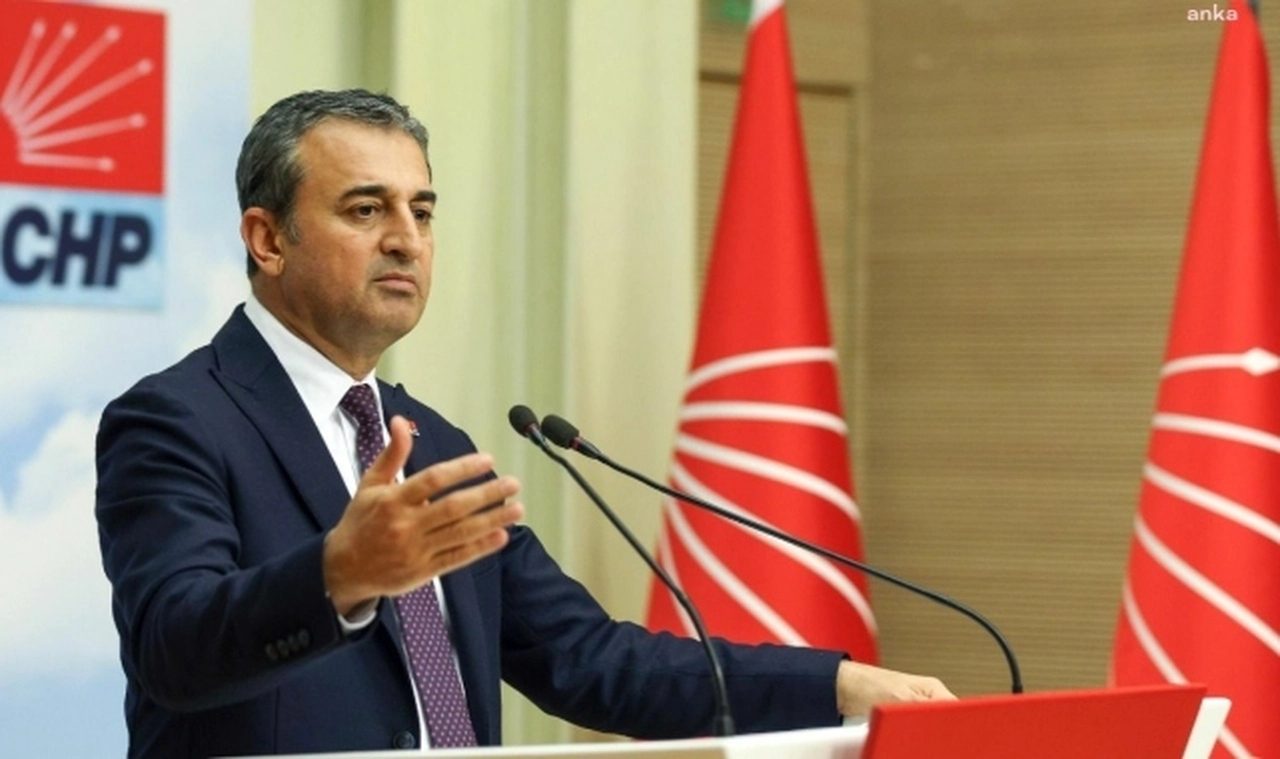 CHP'den Saray'ın 10 Yılda Yüzde 5 Bin Artan Bütçesine Sert Eleştiri