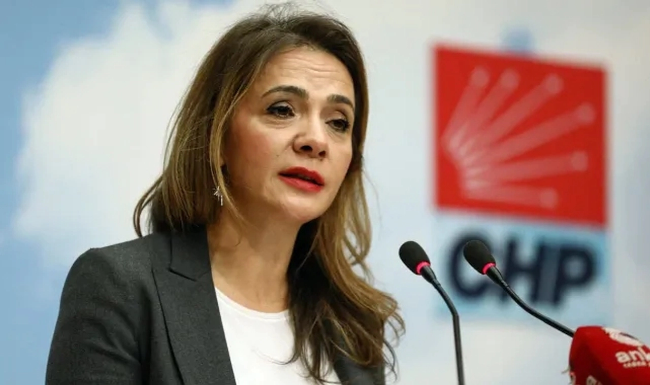 CHP'li İlgezdi: Minareyi çalanların kılıfı mülakat oldu!