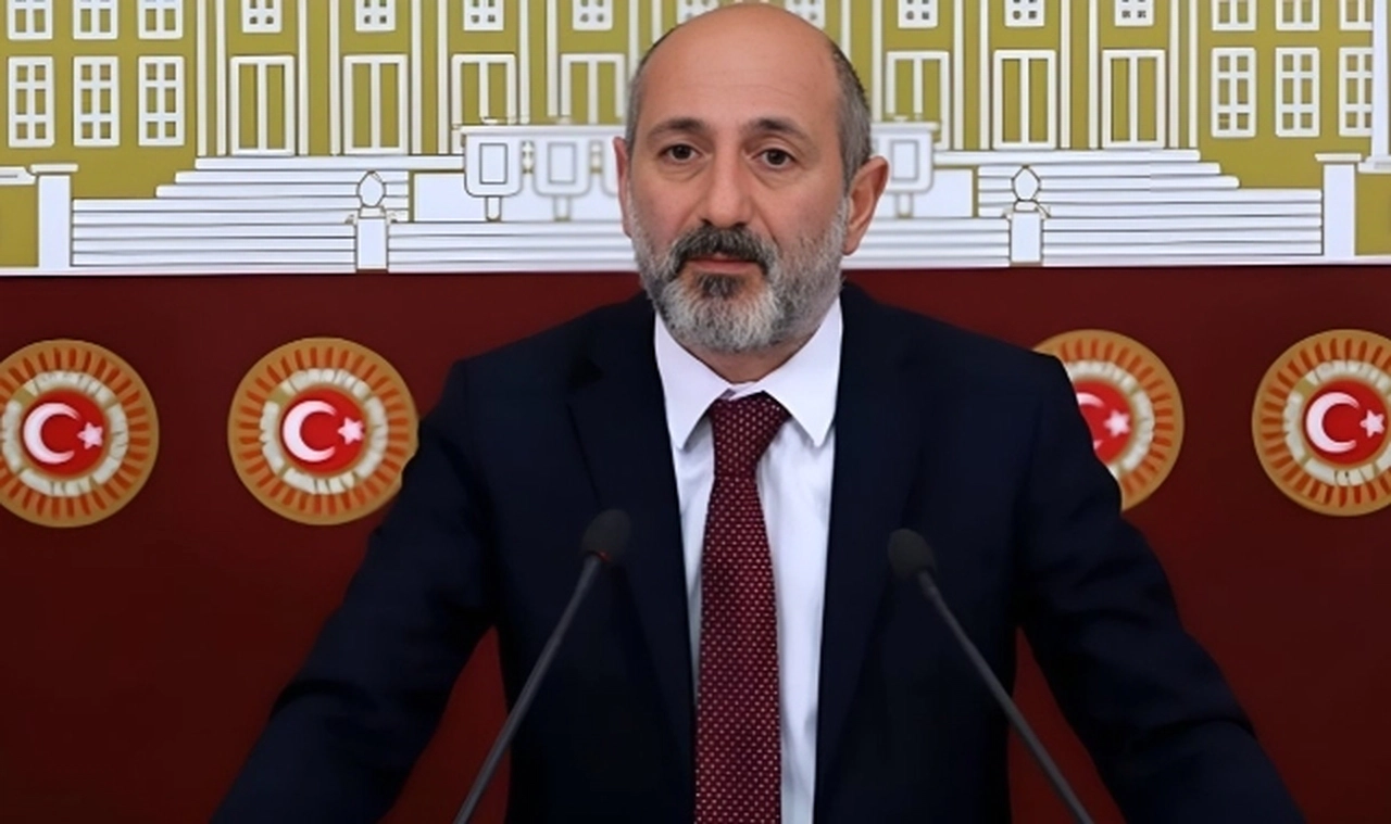 CHP'li Öztunç, İşçi Çıkarılmalarını TBMM Gündemine Taşıdı: "Gerekçeler ve Sosyal Etkiler Ne?"