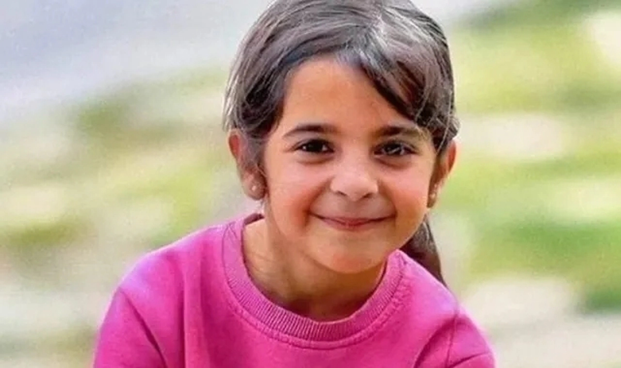 Diyarbakır'da 8 yaşındaki Narin'in kaybolmasıyla ilgili soruşturmada gözaltına alınan ağabeyi İstanbul'a gönderildi
