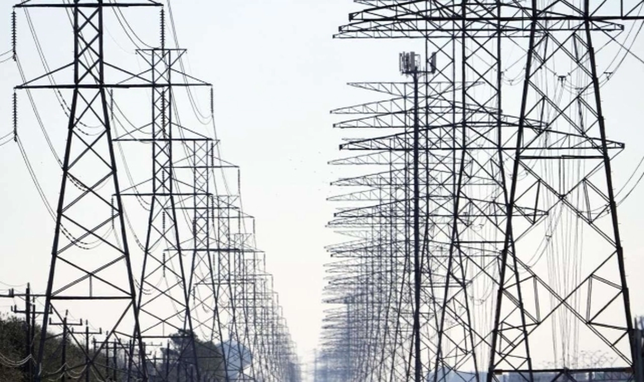 Elektrik Piyasası Lisans Yönetmeliği'nde hisse devirlerine EPDK onayı şartı getirildi!