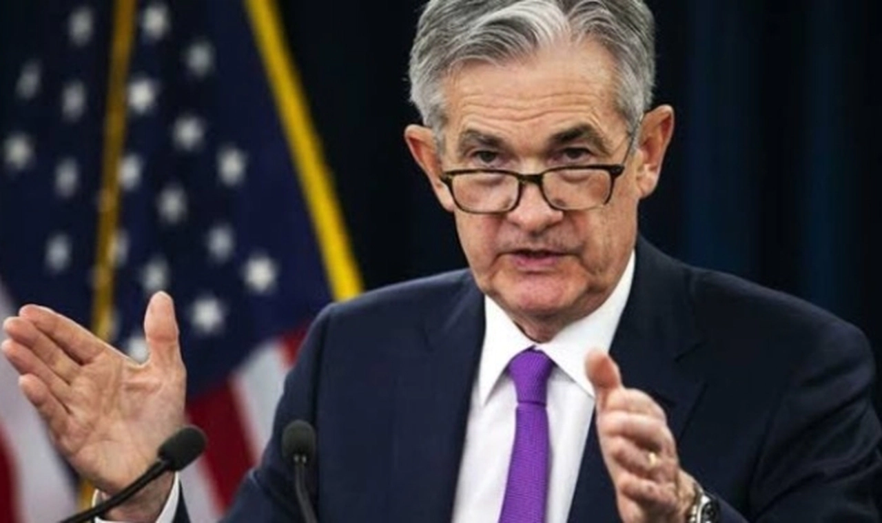 Fed Başkanı Powell’dan faiz indirimi mesajı