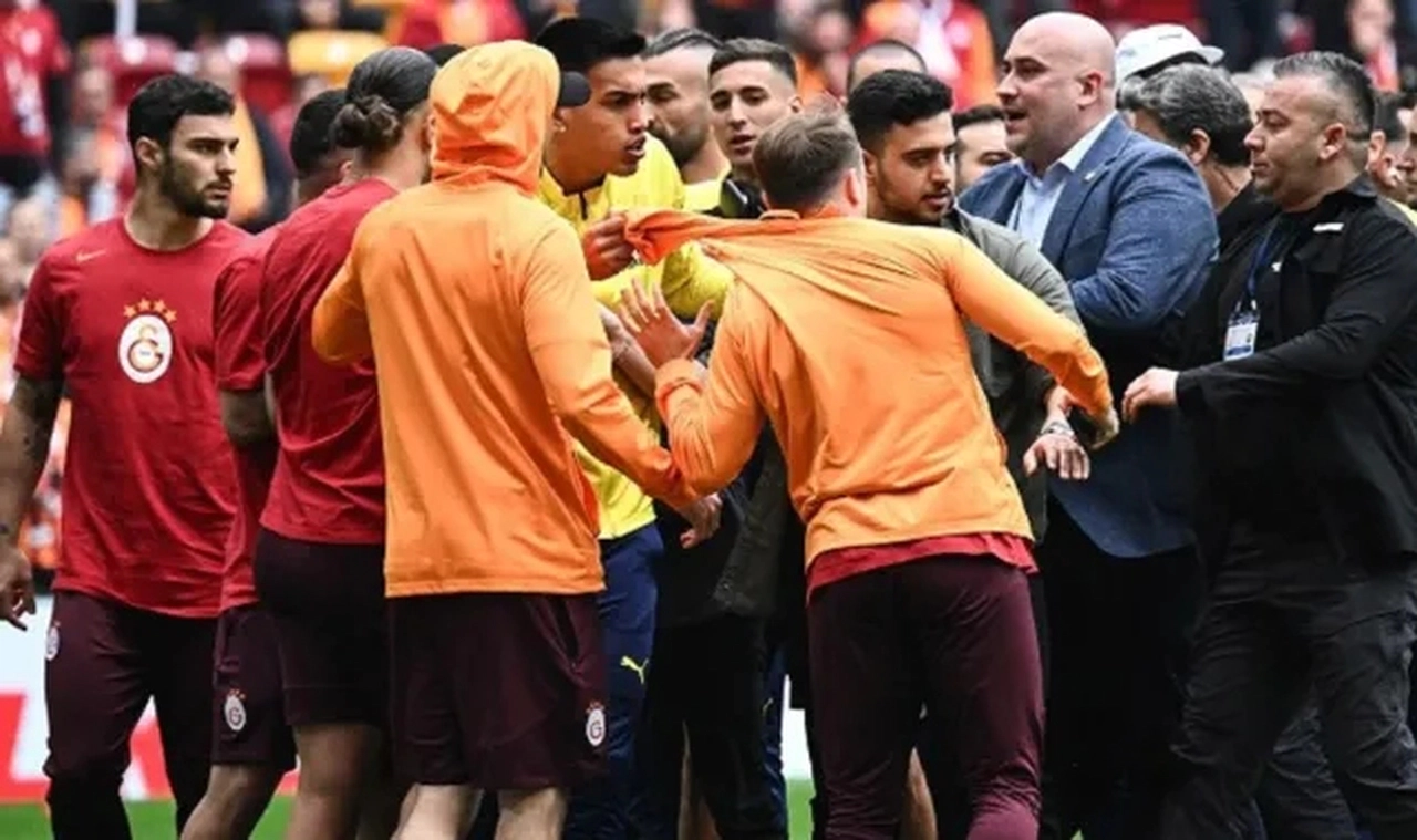 Fenerbahçe'nin Galatasaray derbisi sonrası olaylara ilişkin şikayetine takipsizlik kararı