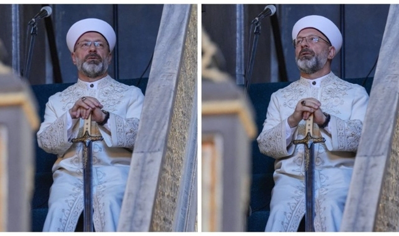 Haniye için Ayasoyfa'da cenaze namazı: Ali Erbaş yine kılıç kuşandı