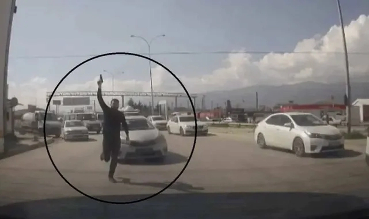 Hatay'da yol verme 'tartışması': Polis hakkında soruşturma başlatıldı