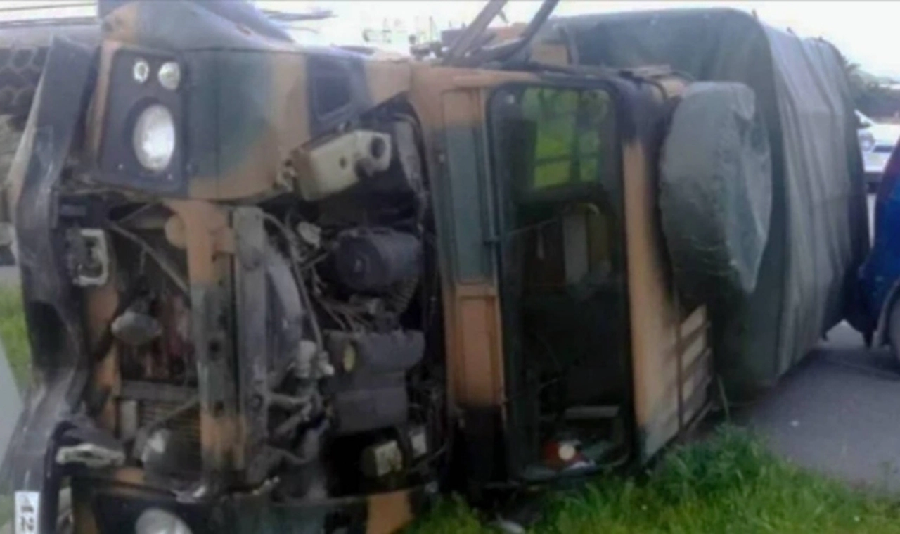 KKTC'de askeri araç kaza yaptı: 1 asker şehit oldu, 11 asker yaralandı