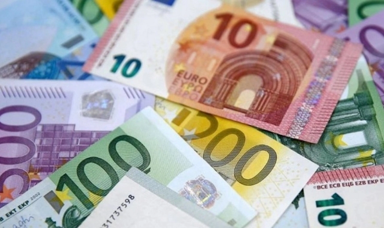 Rekor tazeledi: Avro, 37 lirayı geçti