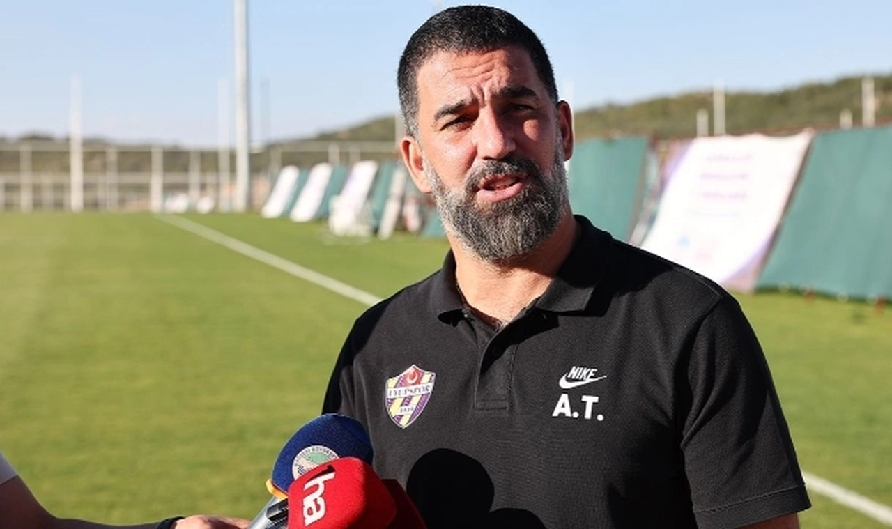 Arda Turan'dan derbi yorumu: ”Hakemin konuşulmadığı bir maç olsun”