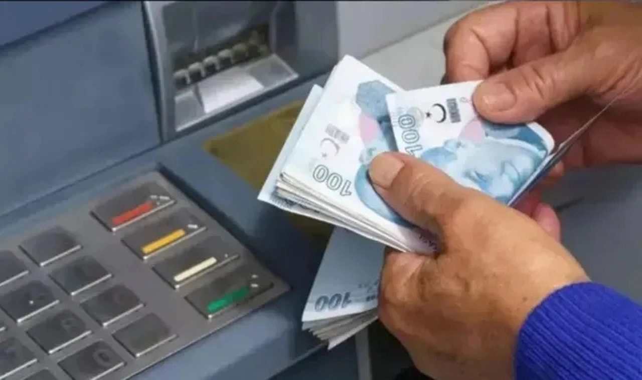 Çalışan emekliye kötü haber: İktidar maaşlarda kesintiye hazırlanıyor