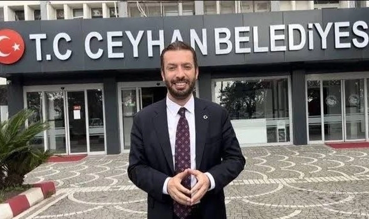 CHP'li Ceyhan Belediye Başkanı Kadir Aydar’a siyasi yasak
