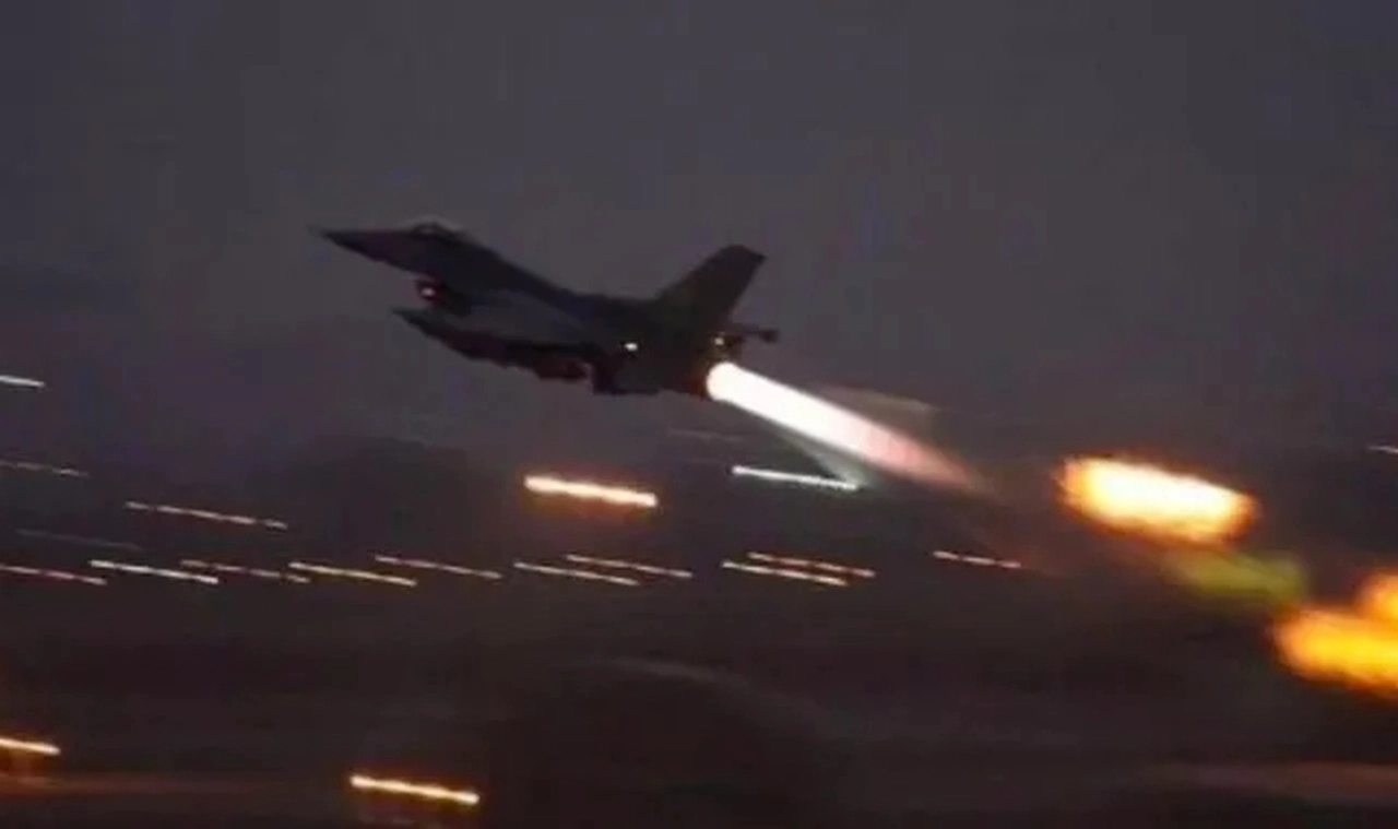 Irak'ın kuzeyine hava harekatı