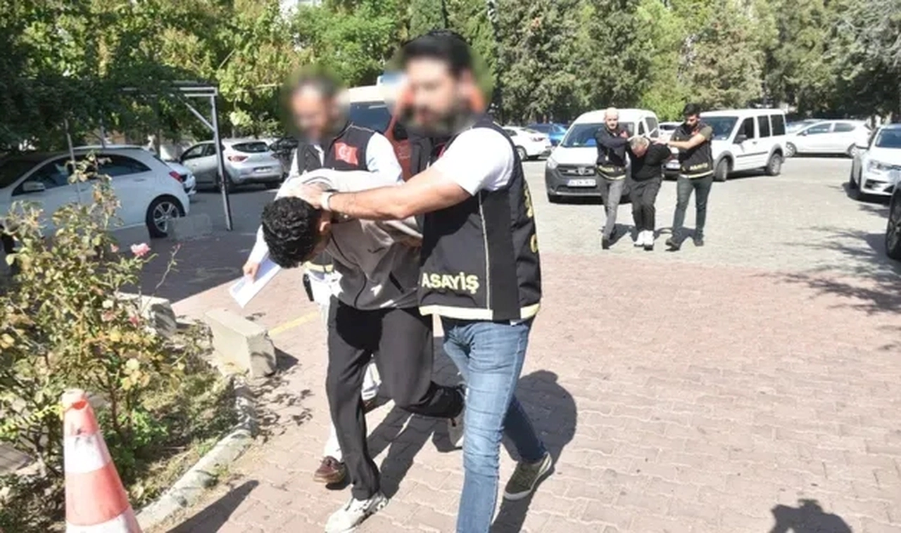 3 cinayet şüphelisi, 200 saatlik kamera kaydı izlenerek yakalandı