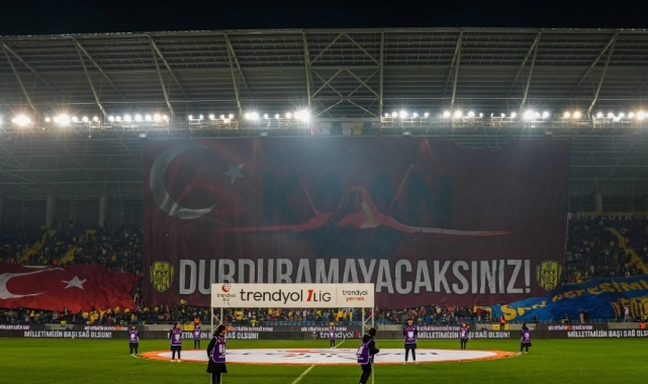 Ankaragücü taraftarı TUSAŞ saldırısını protesto etti "Durduramayacaksınız"
