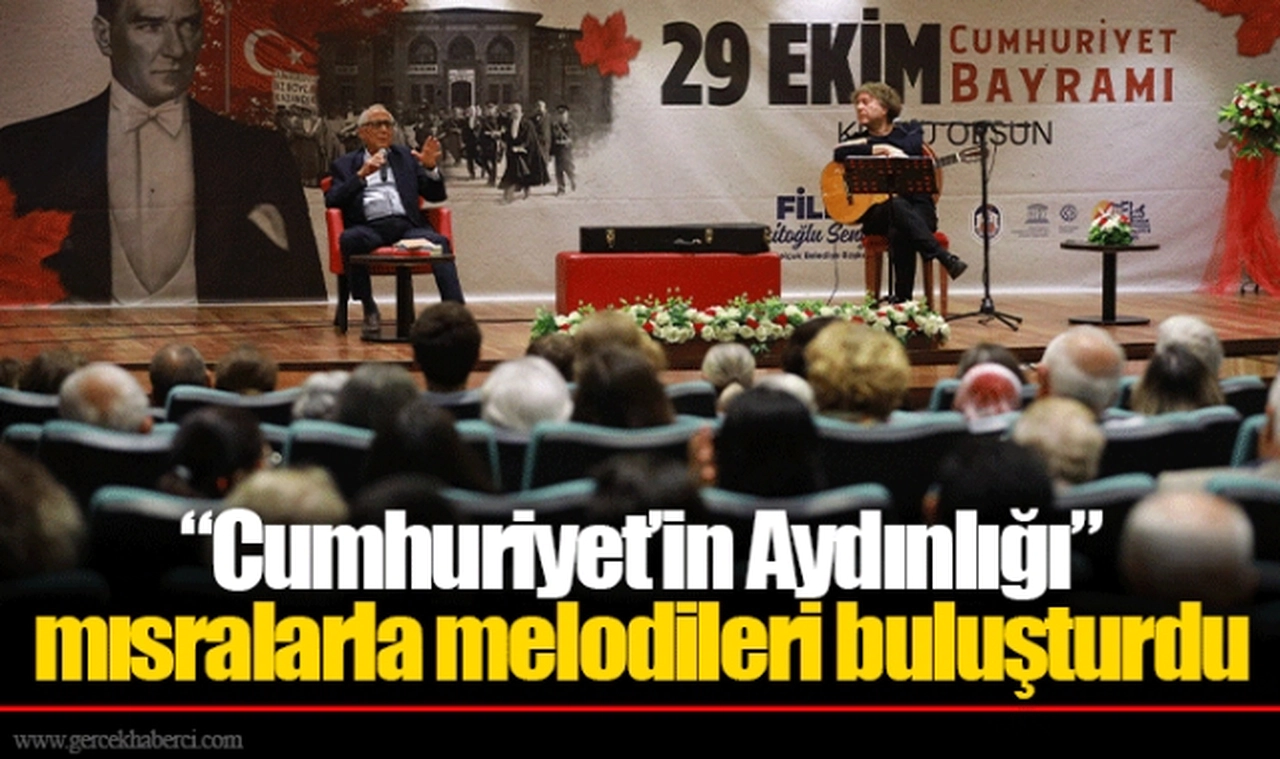 “Cumhuriyet’in Aydınlığı” mısralarla melodileri buluşturdu