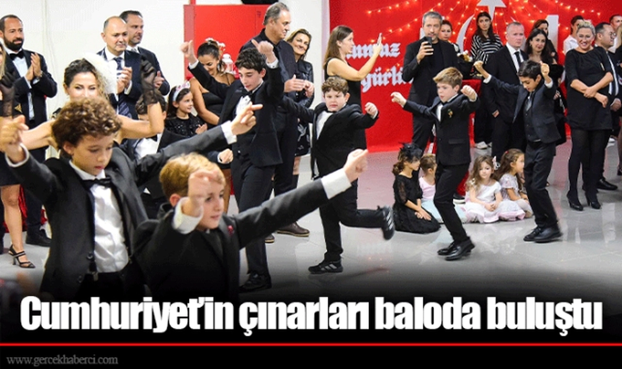 Cumhuriyet'in çınarları baloda buluştu