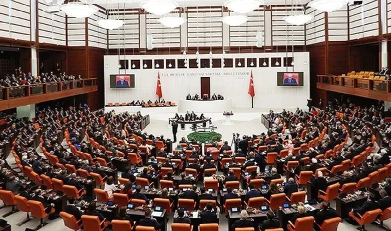 Etki ajanlığı ‘casusluk düzenlemesi’ olarak yeniden Meclis’te