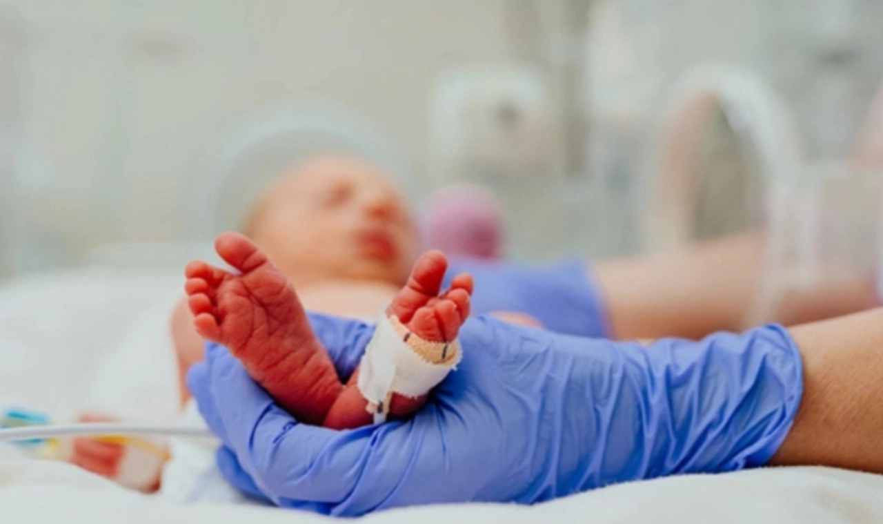 Hastanede skandal: Bebek mamalarına saf alkol karıştı! 20 günlük bebek hayatını kaybetti