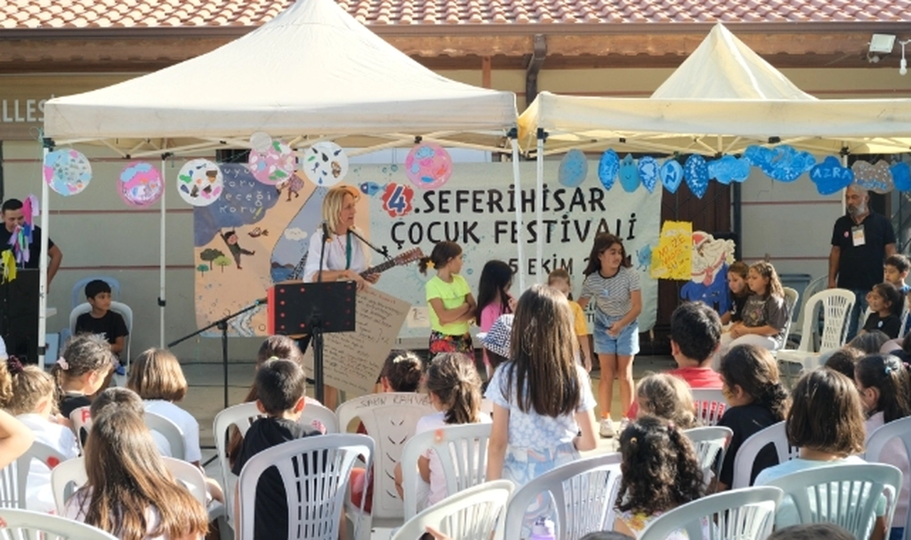 Seferihisar'da Su ve Gelecek Buluştu:  4. Çocuk Festivali Renkli Anlara Sahne Oldu