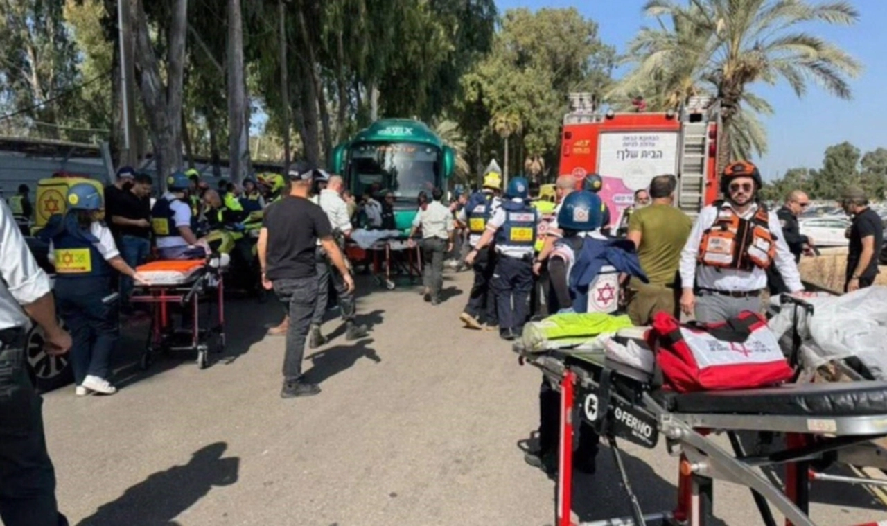 Son Dakika... İsrail'de MOSSAD karargahı yakınında saldırı gerçekleşti